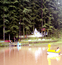 dal lake in dharamshala